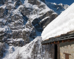 Mont Blanc with Mt Hut